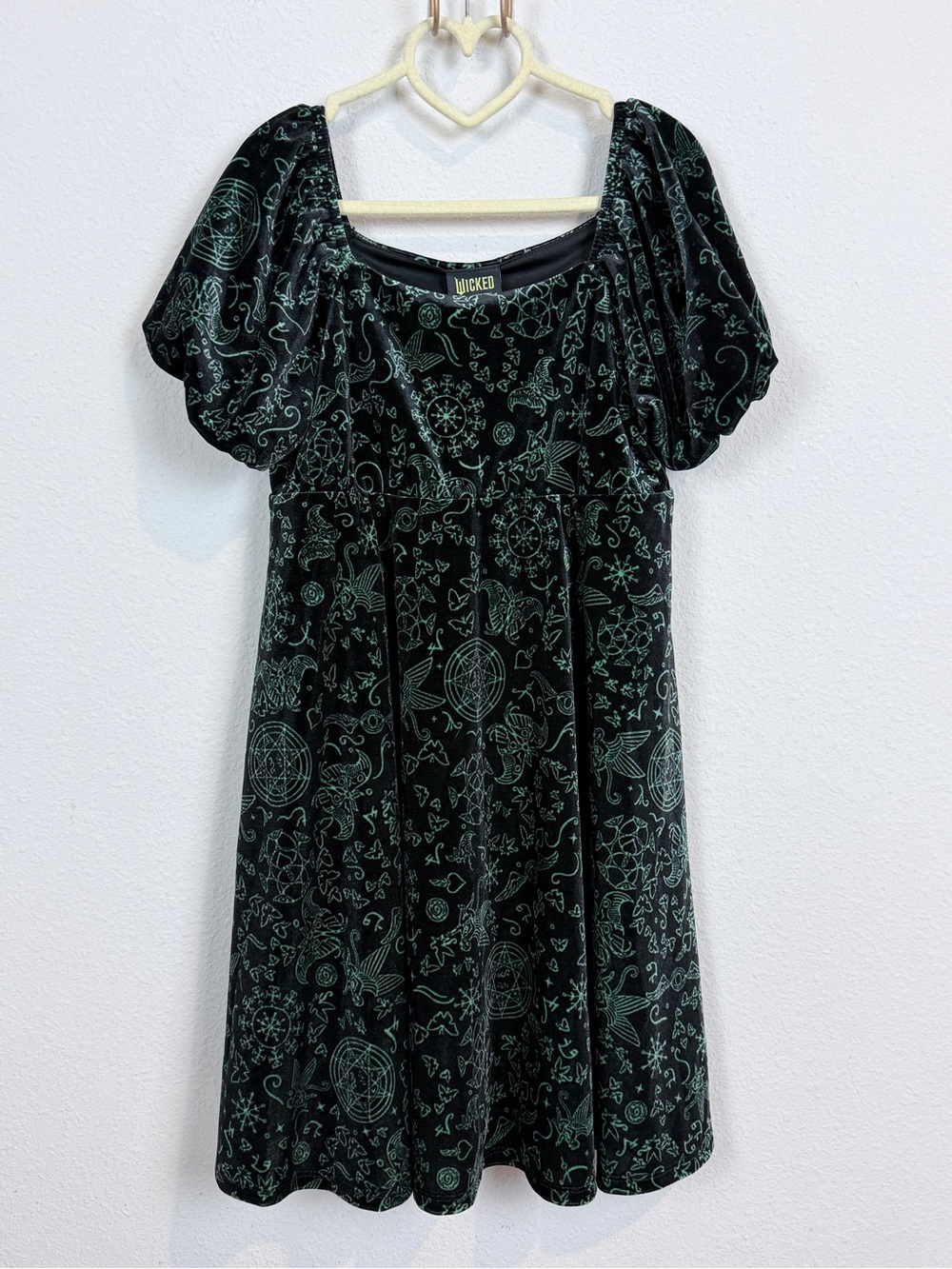 Wicked Paul Tazewell Black Velvet Puff-Sleeve Dress Girl’s L NWT